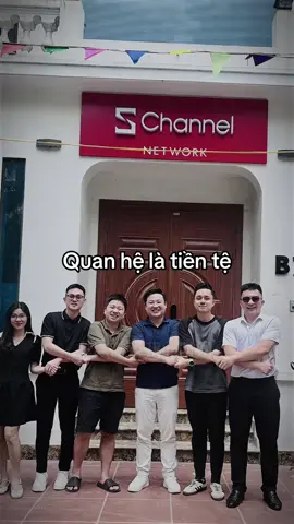 Nhất quan hệ, nhì tiền tệ, ba hậu duệ, tứ trí tuệ, còn lại thì… mặc kệ