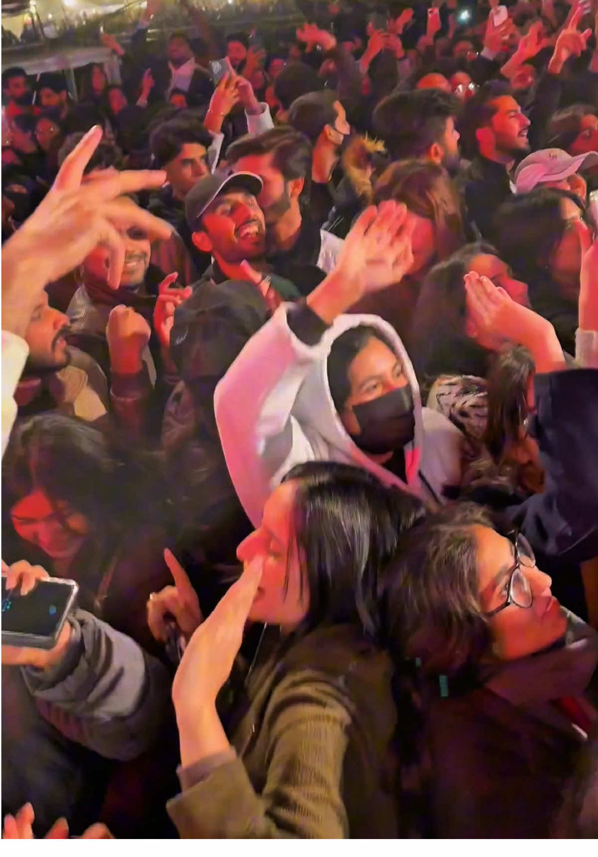 Atif aslam live in concert! The crowd was electric and his new song ‘Main Tera Tha, Main Tera Hoon, Main Tera Hi Rahunga’ hit straight to the heart. An unforgettable night filled with energy, music, and pure vibes!” #atifaslam #MainTeraTha #MainTeraHoon #MainTeraHiRahunga #LiveConcert 