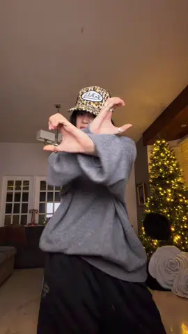 CHANELLL @TYLA (dc @kipittok)