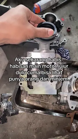 Jujur dulu cuma bisa pinjem motor orang #foryoupage #beatkarbu #fyppppppppppppppppppppppp #Dewo 