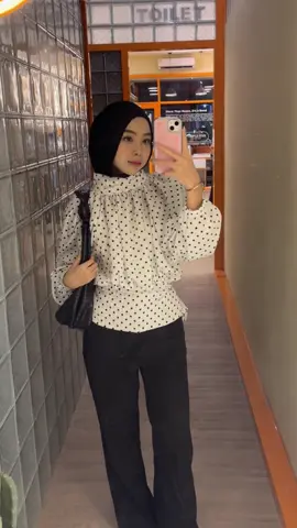 #polkadotblouse #foryourpage #outfitideas 