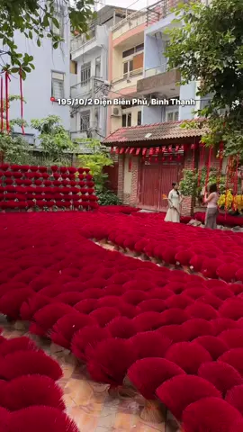 Quán cafe decor Tết sớm nhất nhì tại Sài Gòn nè mấy bà #coffee #cafe #reviewcafe #saigon #paophe 