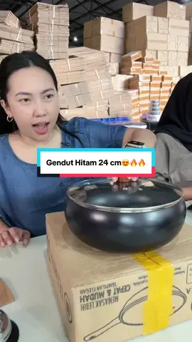 Panci Gendut hitam😍diameter atas 24cm diameter tengah 26cm😍😭bisa cod‼️😱buruan cek keranjang ✅🔥@Ischa&Indy #ischaindyofc #hitamgendut #sigentutviral #fypシ゚ #ischasargita 