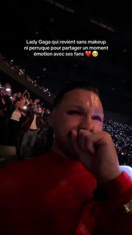 J’étais tellement heureux d’être là, J’ai chialé tout le concert #ladygaga ❤️ 