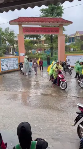 Phụ huynh mất lòng tin vào giáo viên #CapCut #hotnews #conganhanoi 