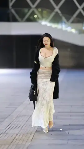 You like my dress? #echo0210 #dreamwoman #sexylady #crazysexy #fyp 