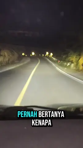 Under invoicing adalah praktik sunyi yang jarang terlihat, tetapi dampaknya menghantam ekonomi dari dalam. Barang bernilai besar dicatat lebih murah, pajak mengecil, dan negara kehilangan pemasukan penting yang seharusnya kembali ke masyarakat. Dalam video ini, Purbaya menjelaskan secara lugas bagaimana manipulasi nilai barang dalam impor dapat melemahkan anggaran publik, mengganggu persaingan usaha, dan menciptakan luka ekonomi yang tidak disadari banyak orang. Ini bukan sekadar permainan angka—ini adalah masalah struktural yang memengaruhi masa depan generasi berikutnya. Tonton sampai habis, pahami masalahnya, dan sebarkan kesadaran agar praktik seperti ini tidak lagi dibiarkan bersembunyi. #UnderInvoicing #Purbaya #LukaEkonomi #ImporNakal #KebocoranAPBN