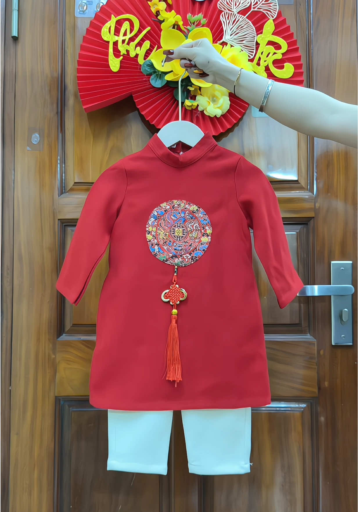 Áo dài tết bé trai #tiemmeken #thoitrangtreem #aodaitetchobe #aodaitetbetrai #aodaibetrai 