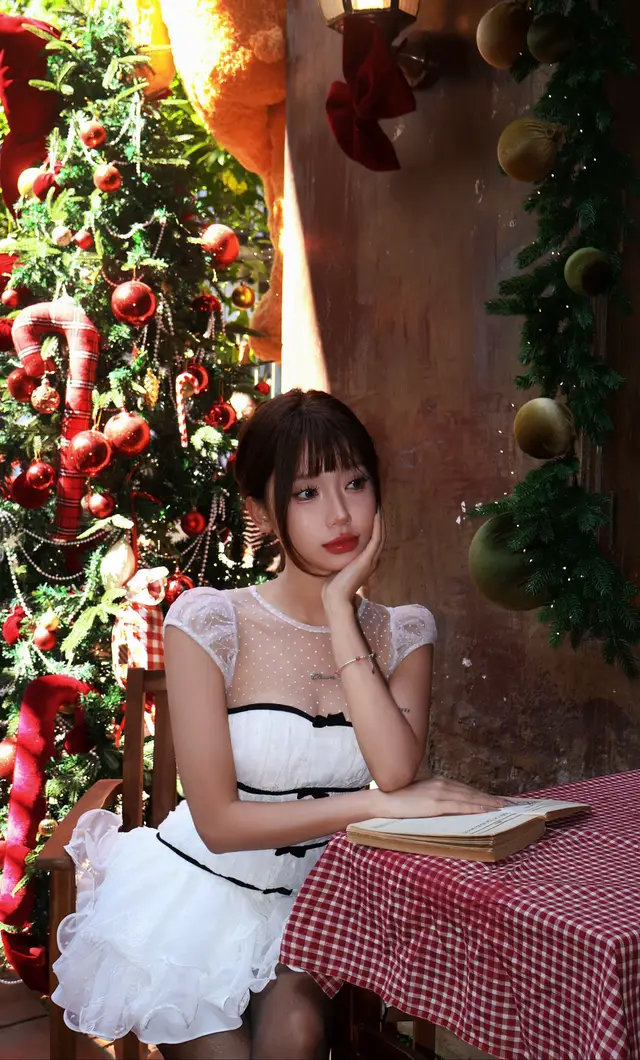 đi chụp Noel đi để còn chuyển qua áo dài Tết 🐼 #yeumthu #mthuchuayeu #fyp 