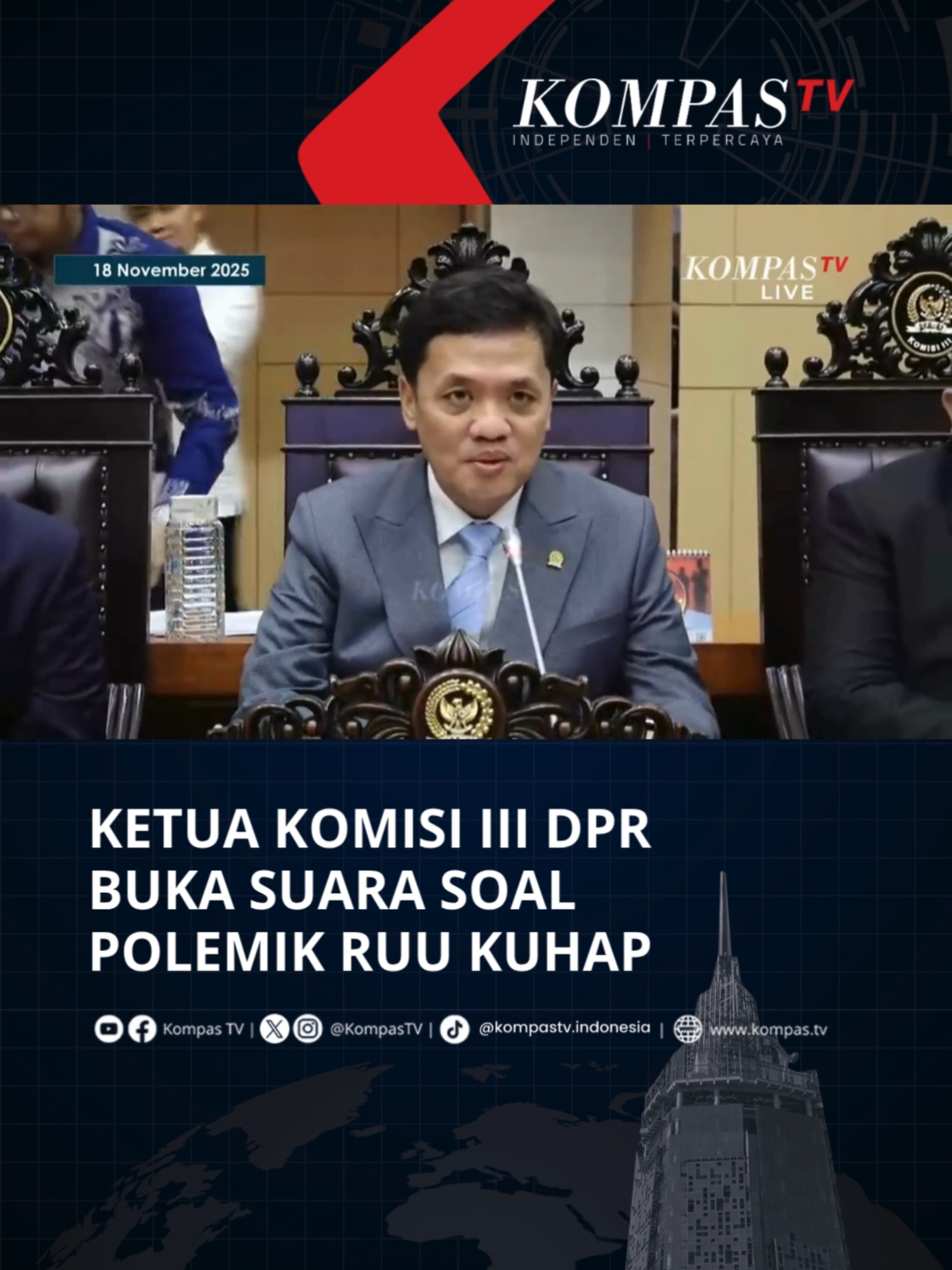 Ketua Komisi III Fraksi Gerindra, Habiburokhman, buka suara soal beredarnya hoaks terkait tuduhan Komisi III mencatut sejumlah LSM dalam pembahasan RUU KUHAP pada Selasa (18/11/2025). “99,9% KUHAP baru ini merupakan masukan dari masyarakat sipil, terutama dalam penguatan advokat dan hak tersangka sebagaimana mekanisme mengontrol agar aparat penegak hukum tidak melakukan kesewenang-wenangan,” ujar Habiburakhman. Direncanakan, RUU KUHAP akan disahkan menjadi Undang-Undang (UU) dalam rapat paripurna yang digelar hari ini. Tuliskan komentarmu dan dapatkan berita terkini lainnya di www.kompas.tv serta youtube.com/kompastv  #TikTokBerita #SOROTKompasTV