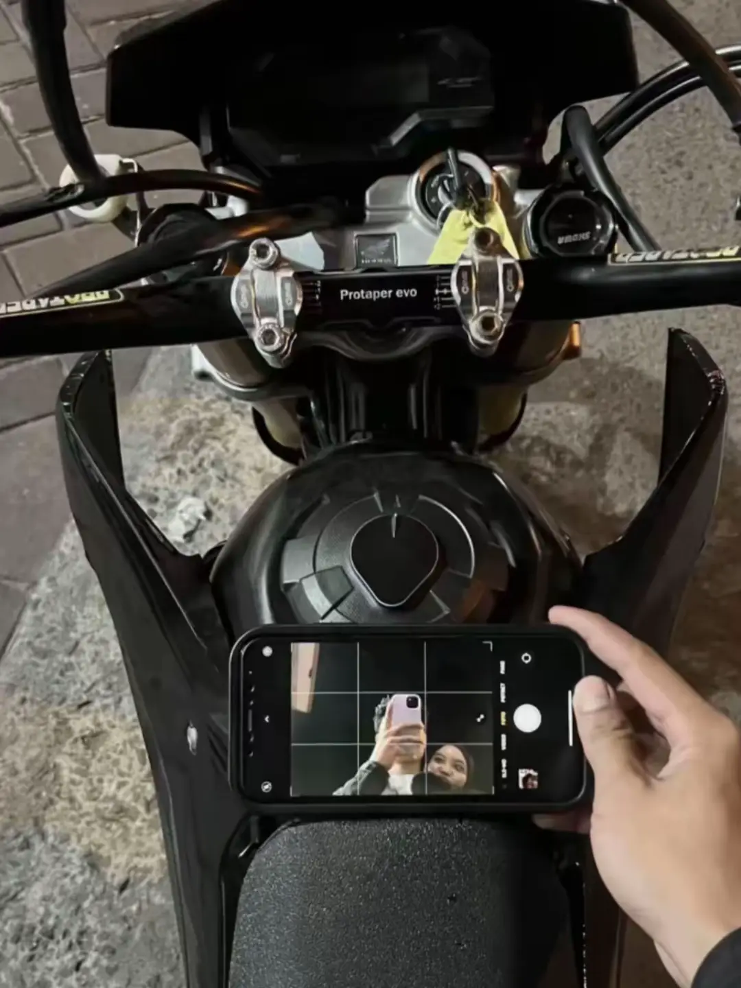 Ehh mana ko ga ada?? #fyppp #crf150supermoto #supermotocantik #elviyy #trend 