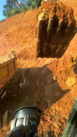 mình phụ may chỉ biết xúc xe  thôi #mayxuc #xuhuongtiktok #thuvangphumay 