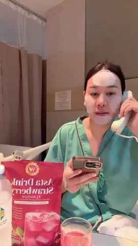 ป่วยส่วนป่วย งานส่วนงาน สู้กันต่อไปจ้าาา #แซนวิชปภาดา #แม่แซน #ลีอา #ลีออง #สมิตเวชศรีราชา 