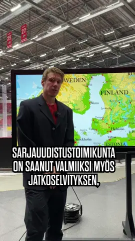 Mielenkiintoisia uutisia paljastui jatkoselvityksestä! 😳 Onneksi ennen suurempia muutoksia ehdimme pelaamaan vielä lauantaina ottelun TPS:ssää vastaan! 🥊 Joku nokkela sen totesi: “kerrankin Sport ei ole se joukkue jolla on aivan h#*&%tin pitkä matka jokaiseen vieraspeliin 😉 Liput lauantaihin: https://vaasansport.tmtickets.fi 🎟  🇸🇪 Intressanta nyheter avslöjades i den fortsatta utredningen! 😳 Som tur är hinner vi ännu spela match på lördag mot TPS innan några större förändringar sker! 🥊 Någon fyndig sade det bra: ”för en gångs skull är det inte Sport som har den där förbaskat långa resan till varje bortamatch.” 😉 Biljetter till lördag: https://vaasansport.tmtickets.fi 🎟 Huomaathan kyseessä olevan parodia, eikä todellinen tilanne. Emme toivo Turun luovuttamista Tanskalle, emmekä varsinkaan jääkarhua Jethron perään. 🤝🏽 #Liiga #VaasanSport #Vaasa #Vasa