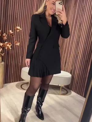 Mini-Blazerkleid mit Knopfleiste und Falten