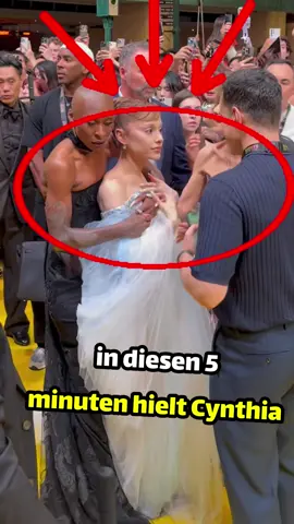 Kein Wunder, dass Cynthia die verängstigte Ariana fünf Minuten lang festhielt. Während der zwanzig Minuten, in denen Ariana verletzt war, traf Cynthia drei schockierende Entscheidungen. #cynthiaerivo#ArianaGrande#wicked#fyp