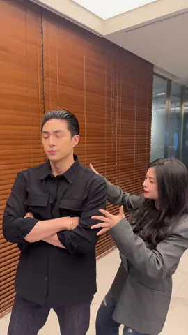 Pengen ala2 Jennie tp fail krn Lisanya modelan kulkas 2 pintu gini… hadehhh🥲🥲🥲