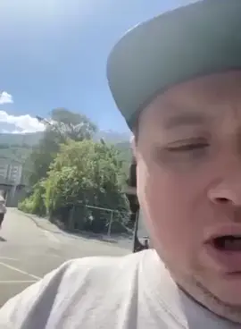 les livraisons se font via l'agence de transport chrono post disponibles dans votre régions 