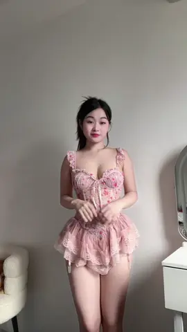 Pretty link dress💕 #corsetdress #pinkdress #outfitrecos 