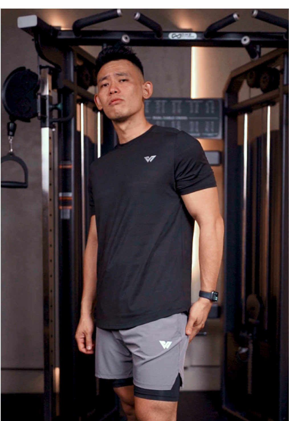 Elite T-Shirts & Performance Shorts Whittaker emang perpaduan outfit yang paling pas buat olahraga guys!  Pemenang sabuk WIC @Rudy Golden Boy aja udah buktiin sendiri kalau sportswear Whittaker se-nyaman itu buat dipakai latihan, masa Lo masih ragu? 🔥😎 #EliteTShirts #PerformanceShorts #Whittaker #RudyGoldenBoy #CoachRudy 