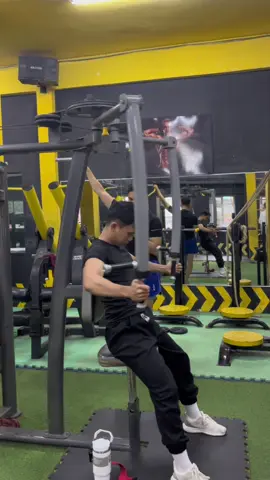 Nay tập ở phòng gym nhé #thaydoibanthan #Fitness #gym #xuhướng #fyp 