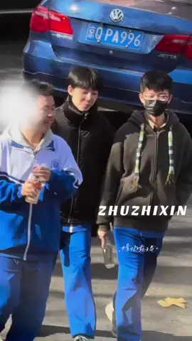 Bô Quển mới hớt tóc hả taaa...🤓🐑#dươngbácvăn #yangbowen_杨博文 #tffamily_4th_generation #tiktoktiktok #tffamily_4th_generation 