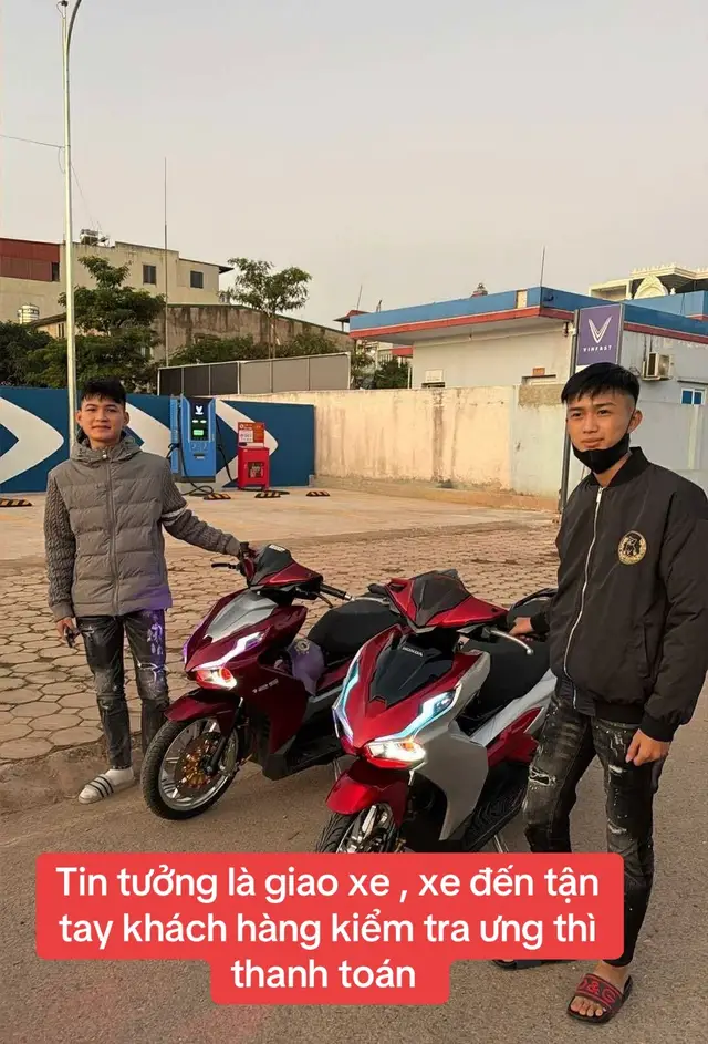 Thoải Mái Lựa Chọn , về đủ mẫu cho khách hàng  #xechat #xemaydo #vespa #ab160 #wawe