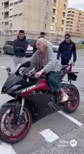 Mamie doucement on a dit 😂😭😭 #fyp #ia #viral #viral #humour 