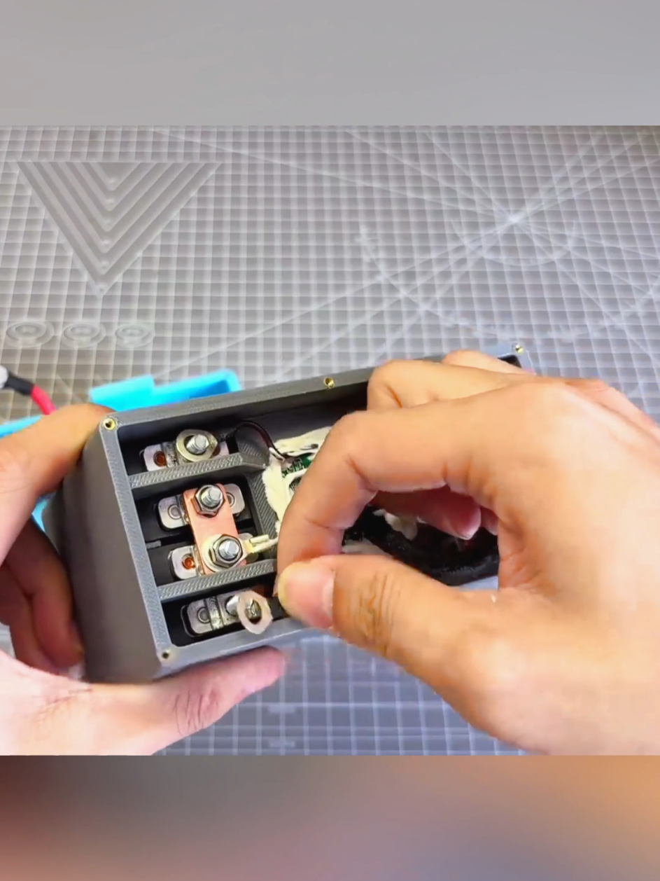 Can This DIY 12V Battery Start a Car?#fyp #creative #jumpstart #lithiumbattery #12v 