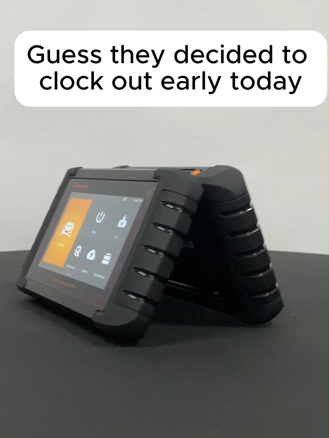 Guess they decided to clock out early today...🤣 #Foxwell#obd2scanner #jet2holiday