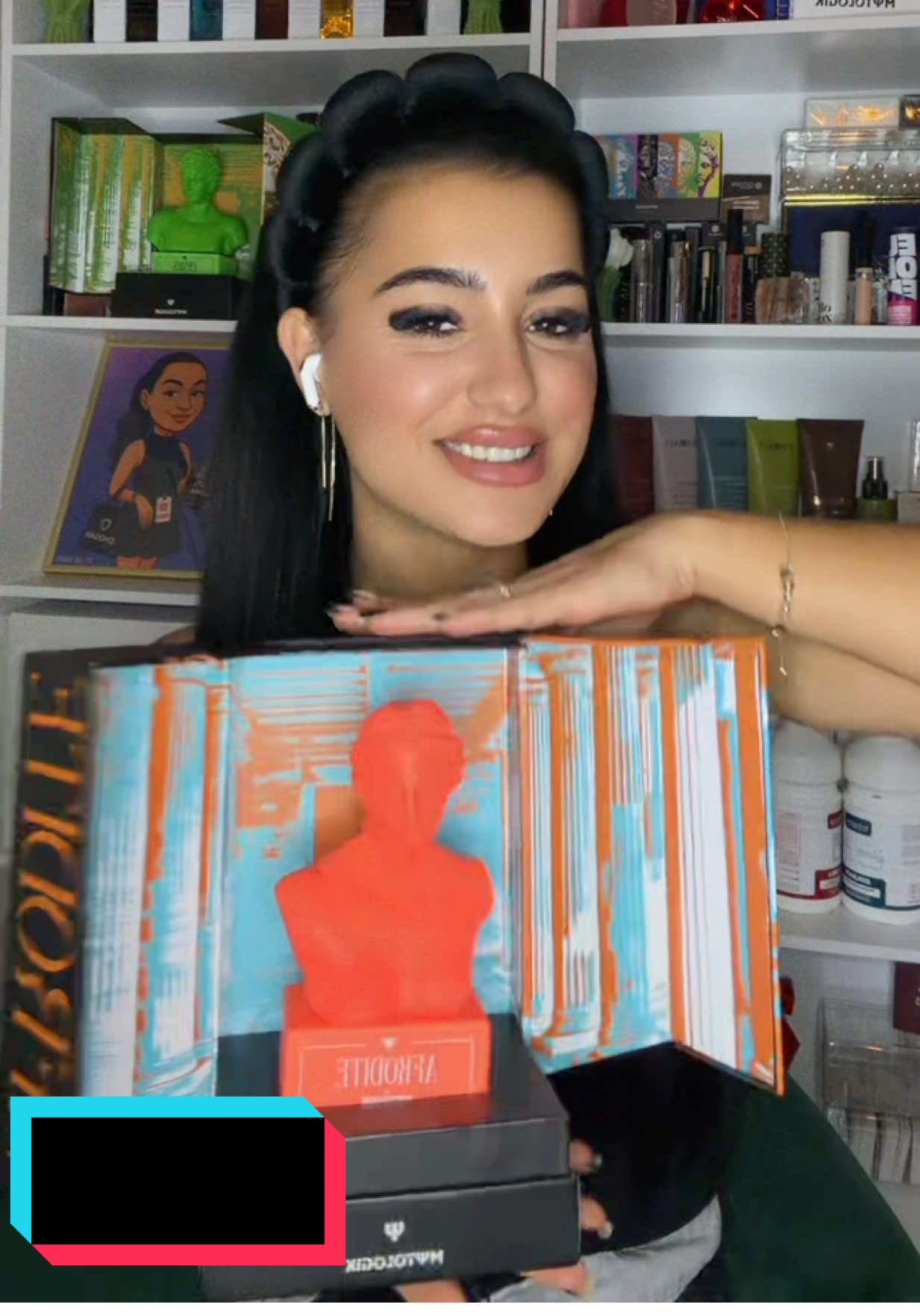 mai sunt doar câteva exemplare !  #giftidea #fypシ゚viral🖤tiktok #fyp #christmas #tiktokviral #parfume 