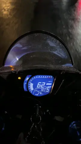 #cbr250rr #hujan #fyp 