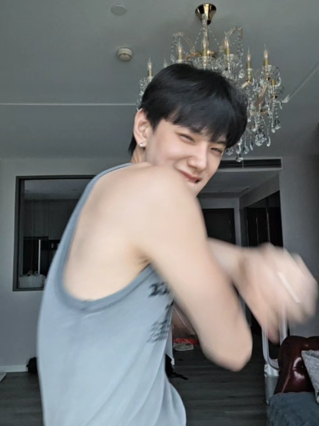 GUNSHOT or WHIP WHIP