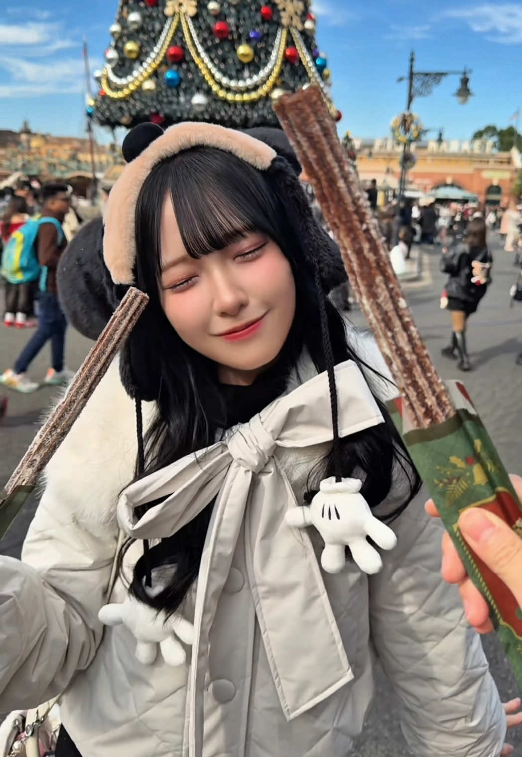 他にもいっぱい食べたのだ〜🍛🥟🍔❣️❣️ #fyp #クリスマス #クリスマスディズニー 