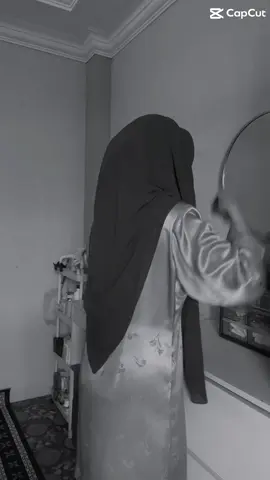 Hidup adalah perjalanan tanpa peta, terkadang kita tersesat di jalan yang kita tak pilih 🕊️  Tetapi harus tetap melangkah  #foryou #foryoupage #fyppppppppppppppppppppppp 