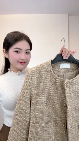 Áo dạ tweed siêu sang nhà em đang sẵn nha các tình iuu💕💕💕#thoitrang #xh #outfits #OOTD #aokhoac 