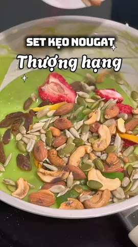 Đơn giản chỉ với 1 set nguyên liệu là có ngay món quà ý nghĩa cho người thân vào dịp Noel này #ibaker #nougat #keonougat #keohanhphuc #noel 