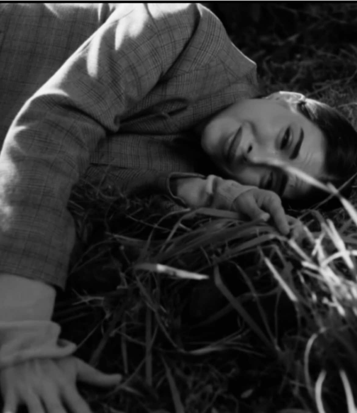 hiç iyi değilim 🤧 #taşacakbudeniz #esmefurtuna #elenimiryano #edit #keşfet 