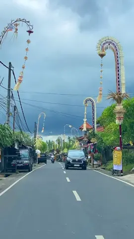 Selamat Hari Raya Galungan buat Semeton yang merayakan Ada yang tau ini di mana😍 #kemenuh #sukawati #gianyar #shonjibalitour #bali 