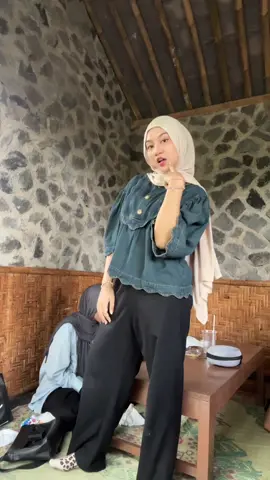hijabnya warna vanilla ya☝🏻