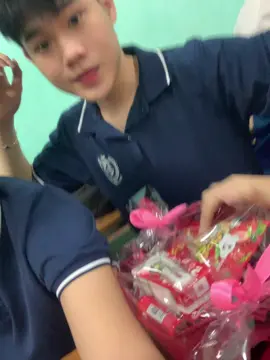 A em mình cũng có quà à @Thành Phan 