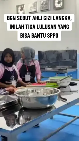 Kepala Badan Gizi Nasional (BGN) Dadan Hindayana Memprioritaskan Lulusan Sarjana Gizi untuk di jadikan ahli Gizi di setiap SPPG. Namun Dadan Menilai, jumlah ahli gizi di Indonesia terbatas, sehingga ia pun mempersilahkan tiga lulusan sarjana lain utuk terlibat dalam program MBG. #ntaratv #bgn #mbg #sppg 