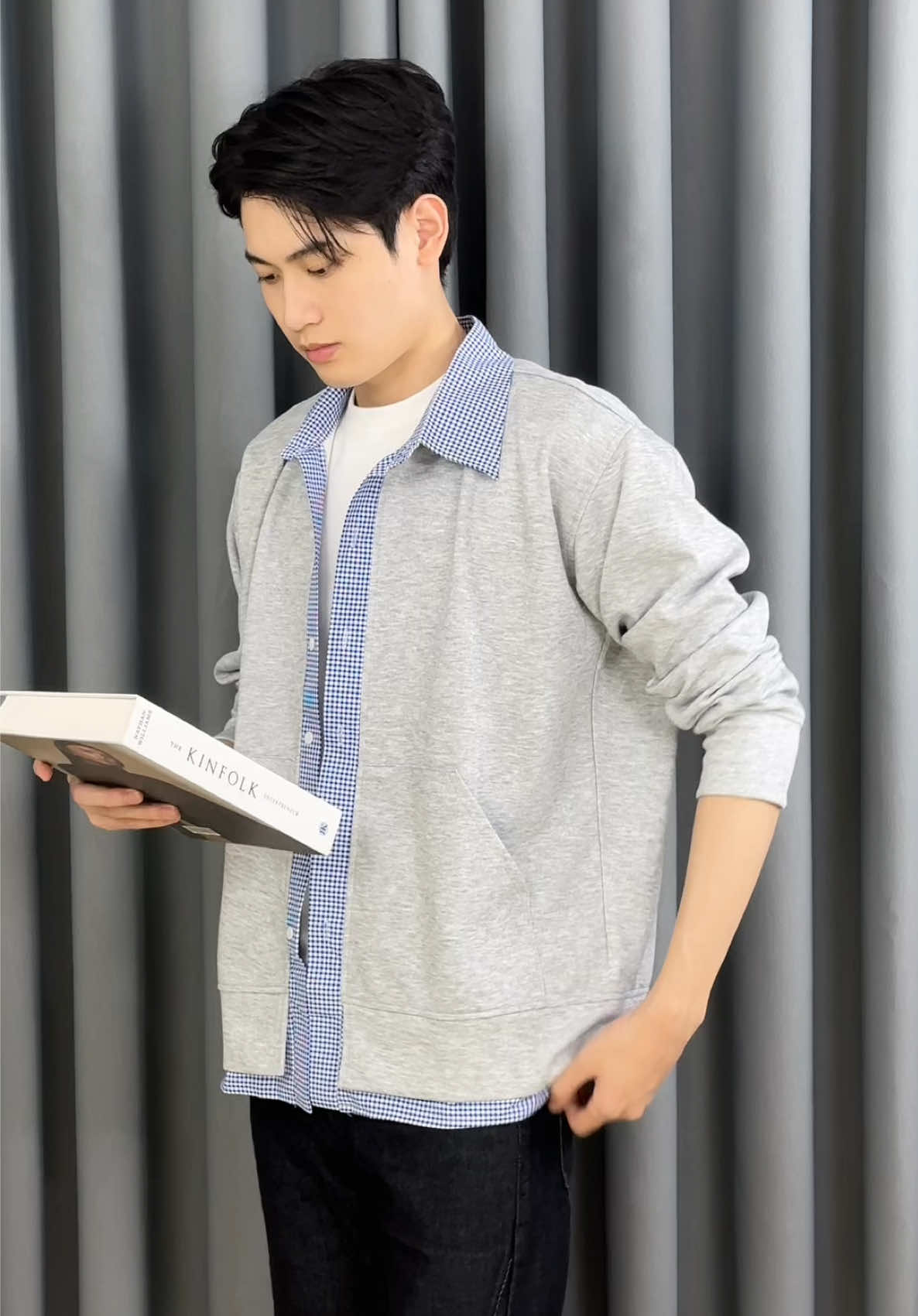 Đang đọc sách bông nhớ ra phải rv áo #xuhuong #fyp #trending 