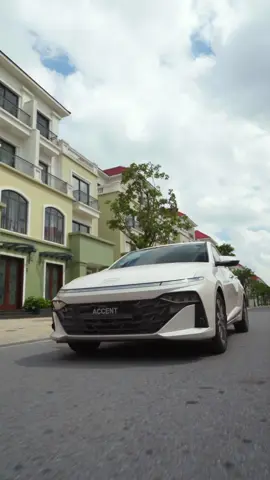 Sở hữu chiếc xe đầu đời không cần phải là cột mốc xa vời. Hyundai Accent mang đến cho bạn lựa chọn thực tế mà vẫn giữ trọn nét trẻ trung và hiện đại. #Hyundai #Hyundaithanhcong #Accent 