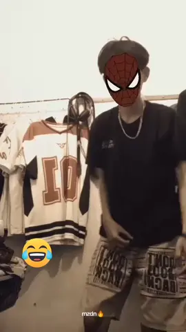 @qkori13_ iya nih editan🤣😹#fyp #4upage #foryoupage #cogan #sptrakori_ #myidolaku💙 #bububkori🤍 #korizen_official #korizencowok #dance #creatorsearchinsight #viraltiktok #masukberanda #bantuinfypdong 