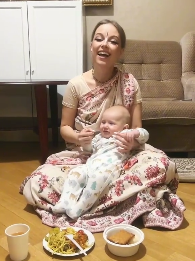 Chant Hare Krishna and be happy 😁👶🏻 #harekrishna #krishna #iskcon #mahamantra #radhakrishna 