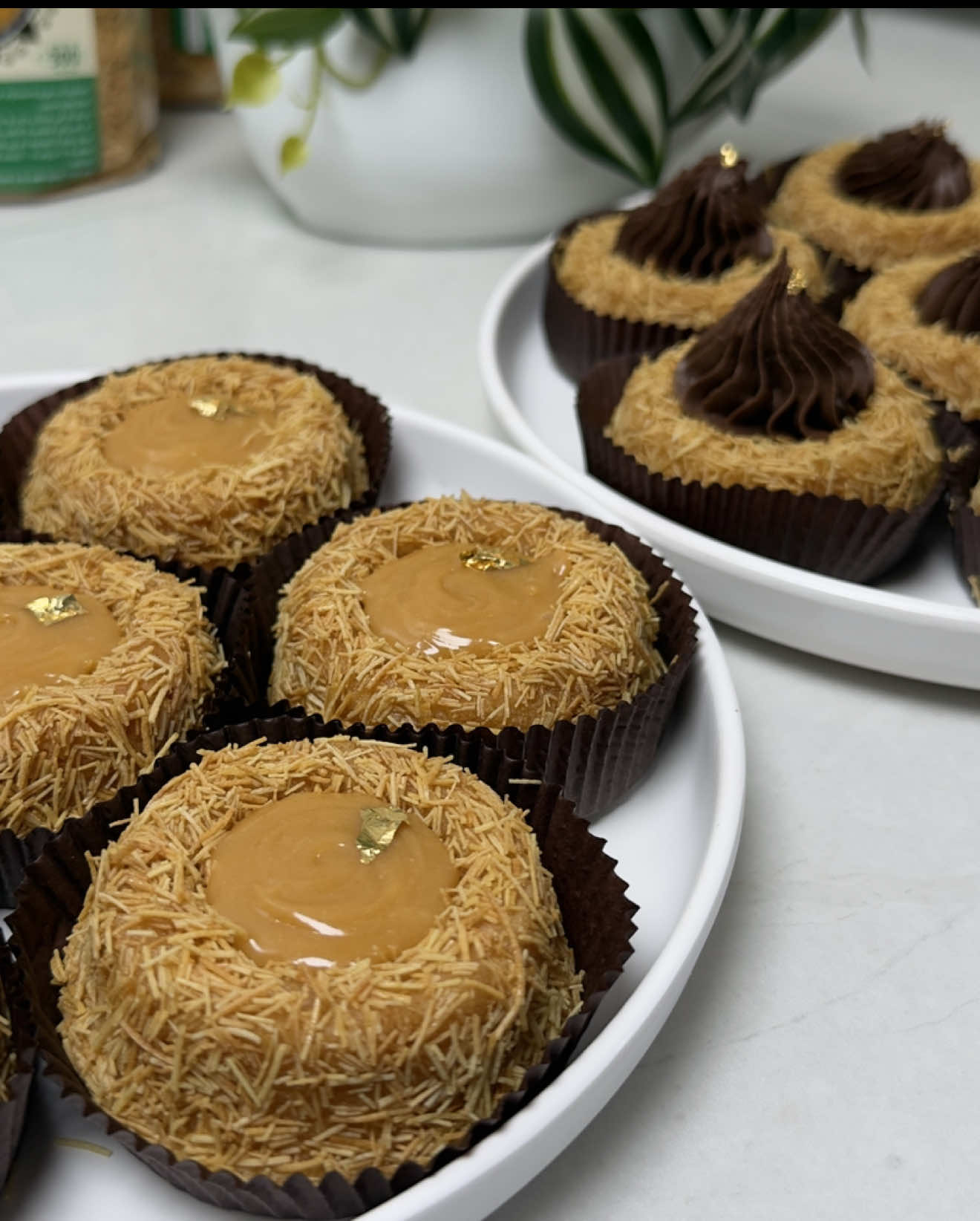 باقل من كاس زيت رح تحضري ابن واخف واروع قاطو بالقطايف بذوق الكراميل قنبلة فالبنة 👌 من قناة اليوتيوب حلويات البرايجية #حلويات #قاطو #الشعب_الصيني_ماله_حل😂😂 