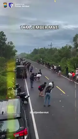semoga kedepannya jember bisa menyiapkan tempat dan mewadahi generasi yang sedang berkembang  dan tidak terjadi lagi laga seperti ini yang bisa membahayakan diri sendiri  #1km #agstile5km  @gusfawaiddjos @pemkab.jember 