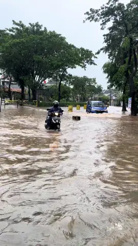 Lapor ketua bekasi banjir#bekasi #banjir #hujan 