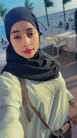 #thissong 🫶#foryoupage #fyp @Cabiir 👸🖤😮‍💨 @Diyaa🖤🌸 